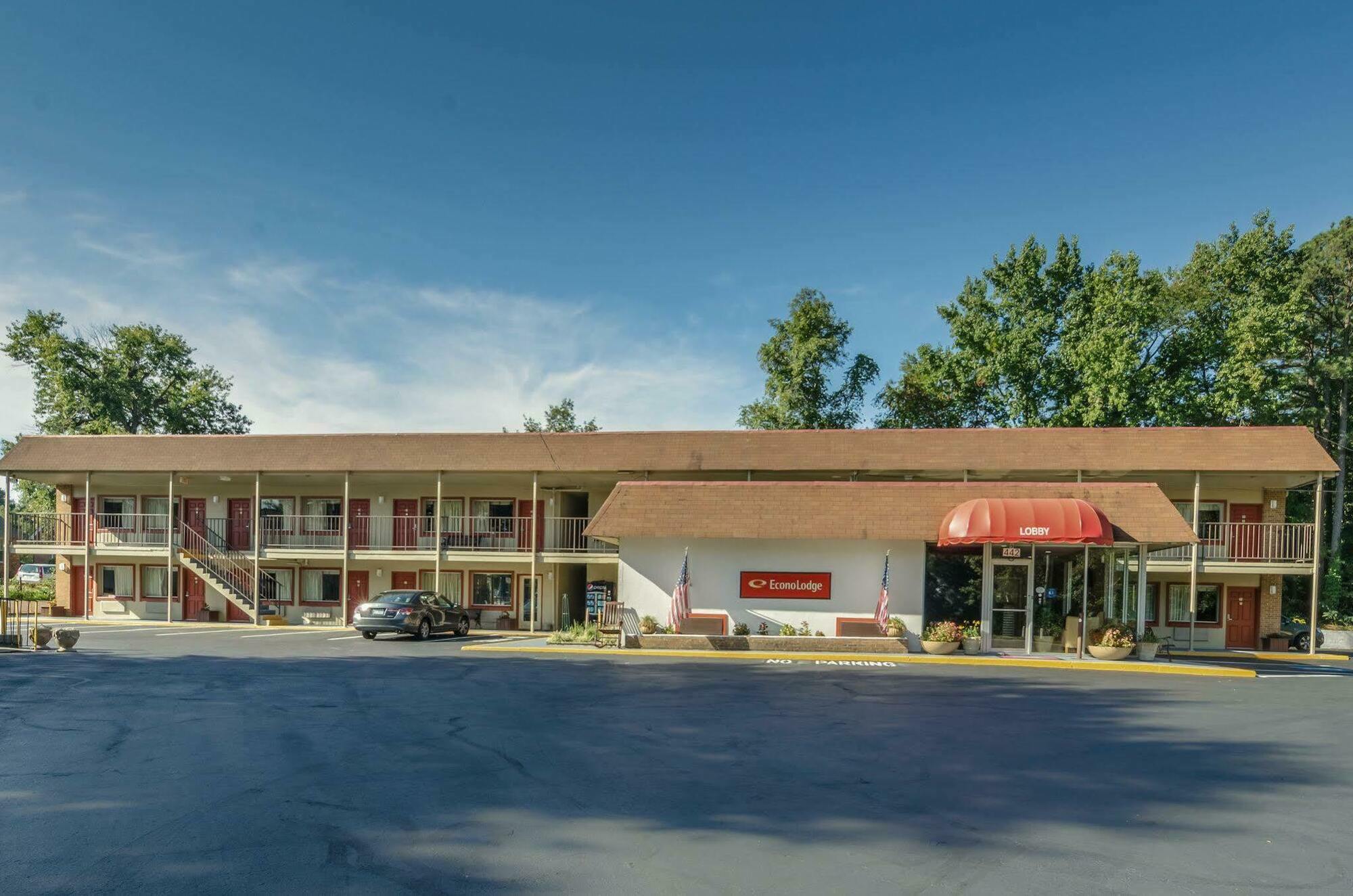 Econo Lodge Historic Area Γουίλιαμσμπεργκ Εξωτερικό φωτογραφία